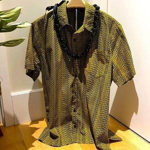 Manaola Yellow and Black Short-Sleeve Button-Down Shirt